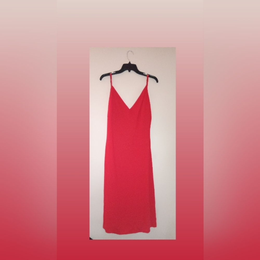 Maxi dress with a slip open